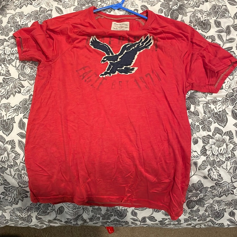 Red American eagle vintage tee